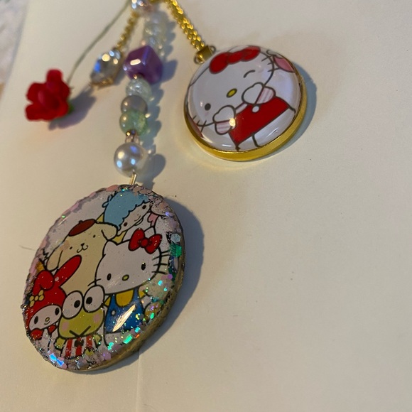 NEW HELLO KITTY BAG PURSE HANDBAG CHARM KEYCHAIN GOLD RED PEARLS RED BOW - Picture 3 of 8